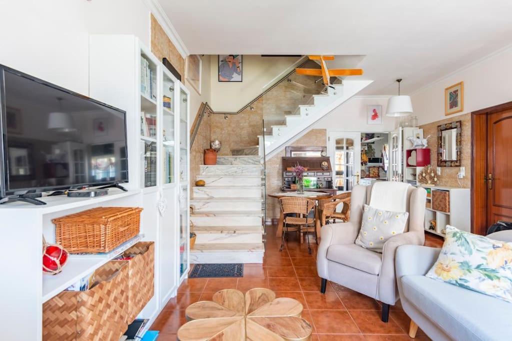 Suite Mendanha Samora Correia Exterior photo
