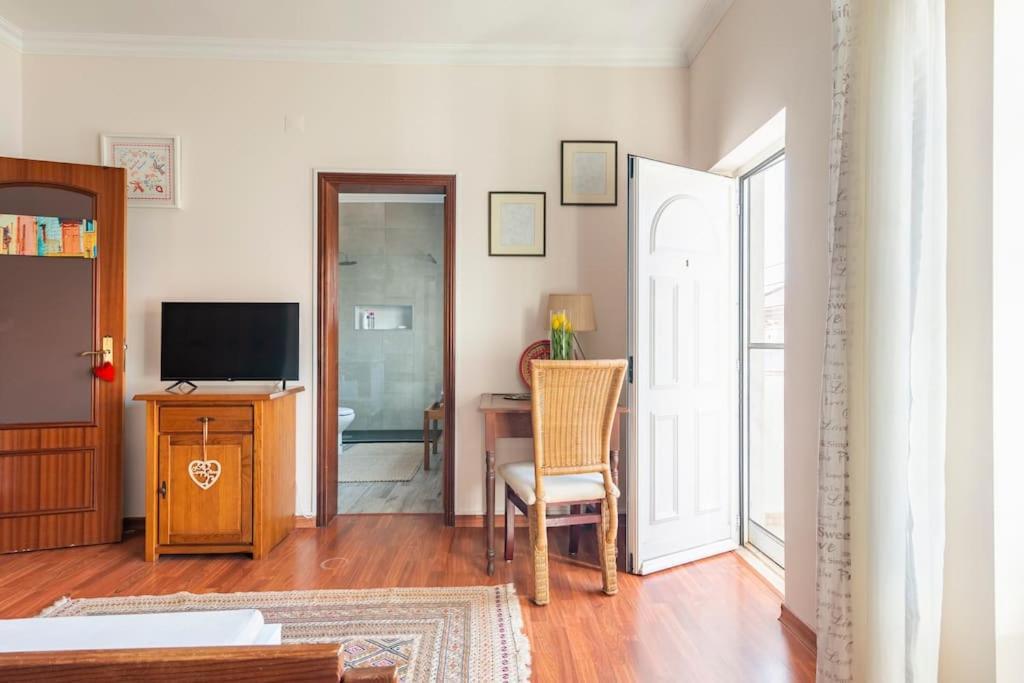 Suite Mendanha Samora Correia Exterior photo